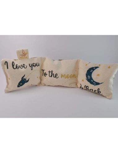 Coussin noyaux de cerises I love you to the moon and back