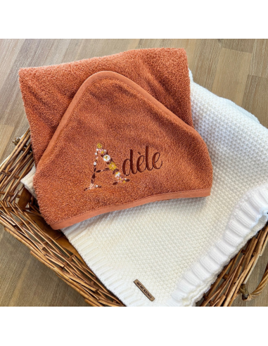 Cape de bain bébé brodée - La folie du personnalisé