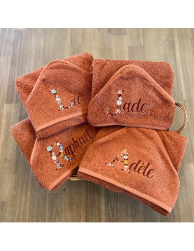 Cape de bain bébé brodée - La folie du personnalisé